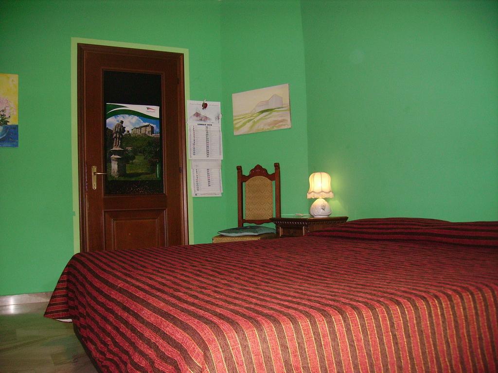 Star One Hotel Milan Bagian luar foto