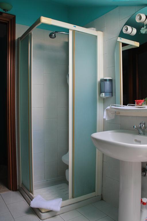 Star One Hotel Milan Bagian luar foto