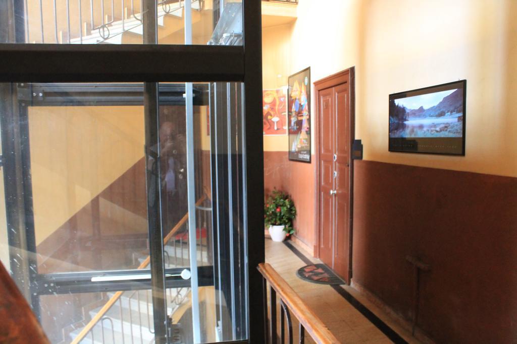 Star One Hotel Milan Bagian luar foto